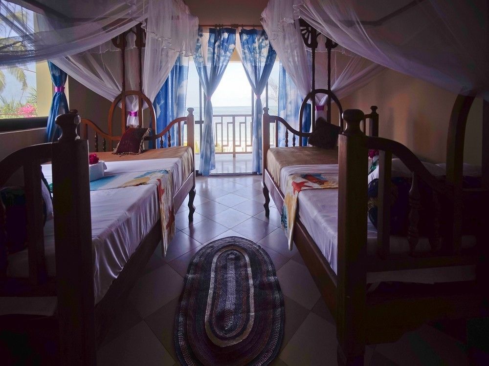 جامبياني فندق إيفا بيتش ريزورت المظهر الخارجي الصورة